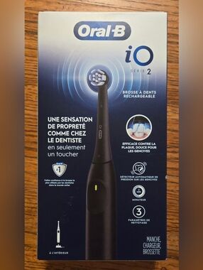 Oral‑B iO Series 2 Rechargeable Toothbrush - Black
